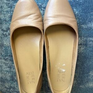 Naturalizer Women's Beige Leather Ballet Flats